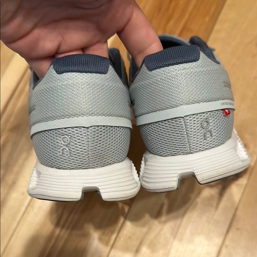 On Running Cloud 5 - image 7